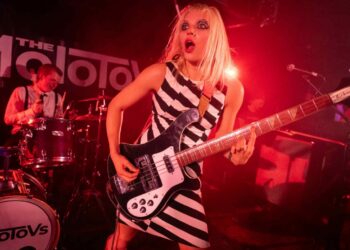 ‘Come On Now’ get on board with The Molotovs