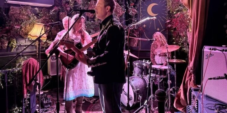 The Roebucks (pic Ian Holman) ‘LollapaGOOza 3’ 12 band one day festival lineup announced