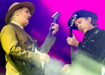 The Libertines perform final show for the foreseeable future