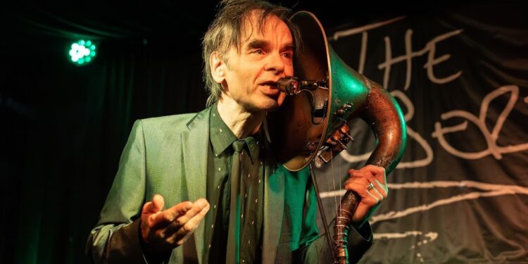 Thomas Truax at The Prince Albert, Brighton 10.10.25 (pic Petra Eujane) Thomas Truax transports us to Wow Town