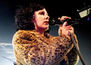 Fans ‘Smitten’ with Pale Waves