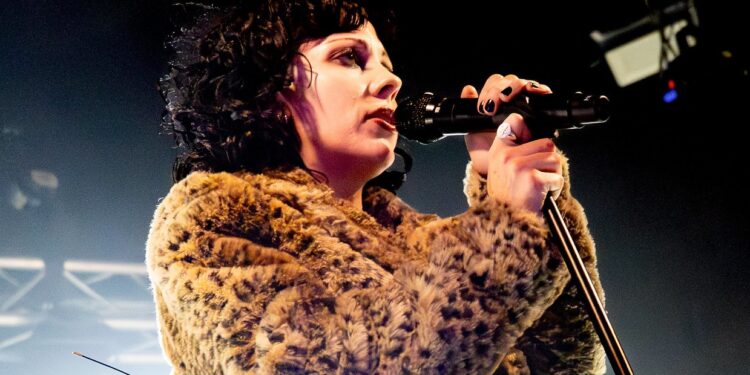 Pale Waves at Chalk, Brighton 20.10.25 (pic Sara-Louise Bowrey) Fans ‘Smitten’ with Pale Waves