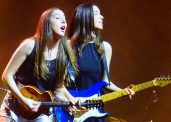 From The Great Escape to a great return: HAIM deliver a joyous Brighton celebration