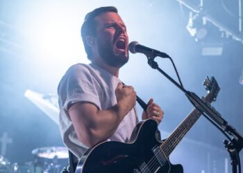 Putting the ‘Night Light’ on White Lies at Brighton show