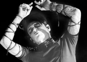 Gary Numan performs emotional homecoming concert