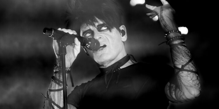 Gary Numan at Brighton Centre 22.11.25 (pic Sara-Louise Bowrey) Gary Numan returns to Sussex