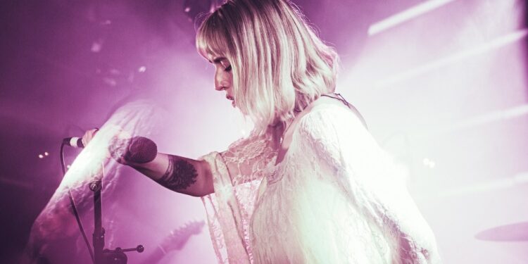 Bleach Lab offer dreamy, introspective soundscapes and blend spaced-out melodies with jangly guitars