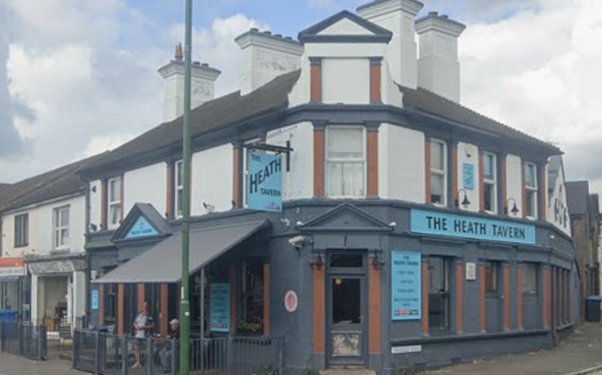 Man arrested as pub assault victim dies