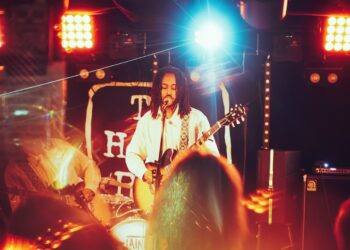 Whitelands’ soaring shoegaze tops a sold‑out Hidden Herd night of standout performances