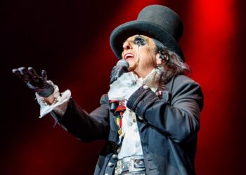 Alice Cooper returns with ‘Devil on my shoulder’