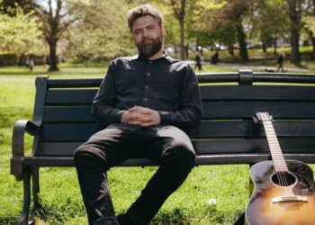 Passenger announces outdoor homecoming show at Hove Park