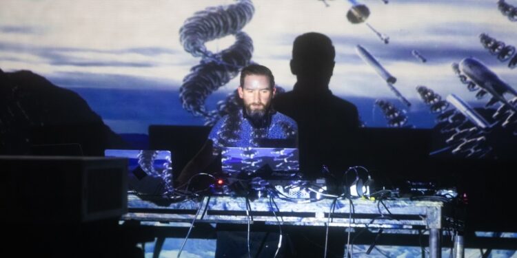Max Cooper announces two 3D/AV shows
