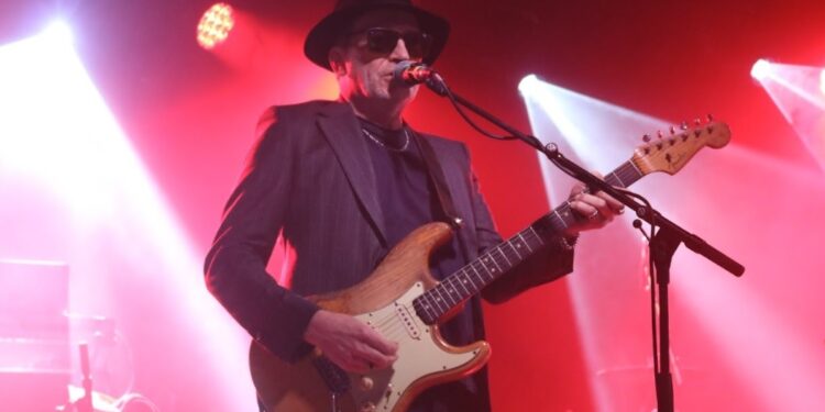 Britpop legends Dodgy drop new album & announce Brighton show