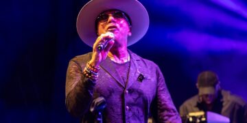 “A Night To Remember” and it’s all gold from Shalamar & Gwen Dickey at Brighton Dome