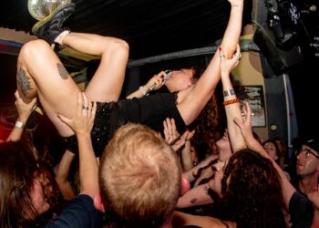 DITZ – the purveyors of controlled distortion play 10th anniversary gigs