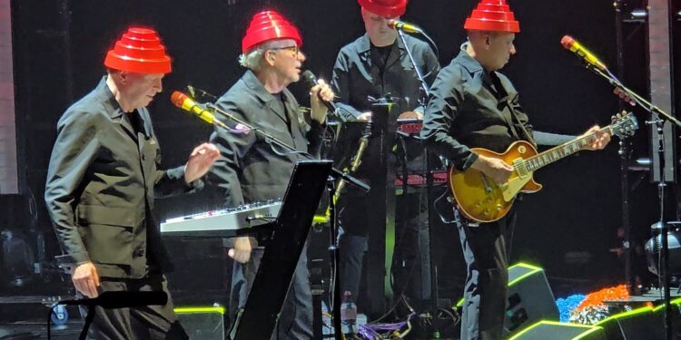 DEVO at The O2 Arena, London 20.6.26 (pic Ben Wilson) Quirky night out with The B-52s, Devo, The Rezillos, Lene Lovich & 19,999 other people