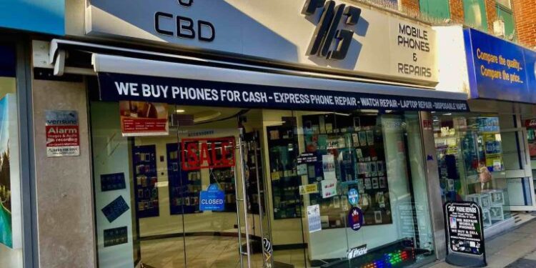 Shop stripped of drinks licence for three months