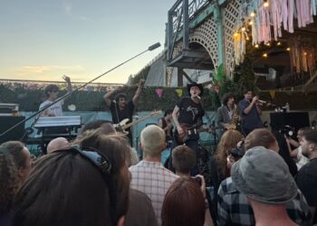 Opus Kink: Pretty Showboys on the Terrace