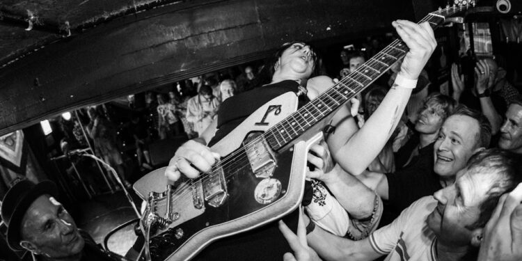 The Courettes perform tight set at Daltons