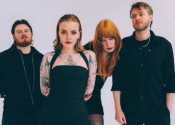 Listen up Darkwave fans – Mercy Girl are heading out on tour!