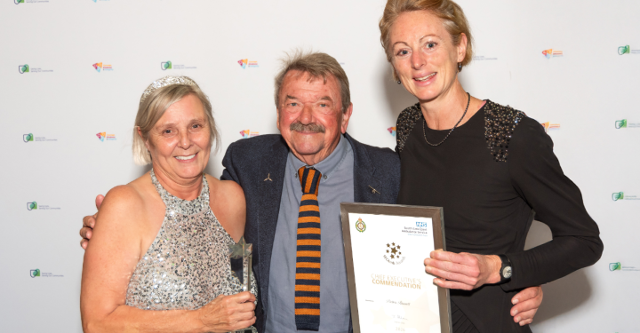 Bill Randall with Debbie Russell, left, and Jennifer Allan Bus driver recognised for saving former mayor’s life